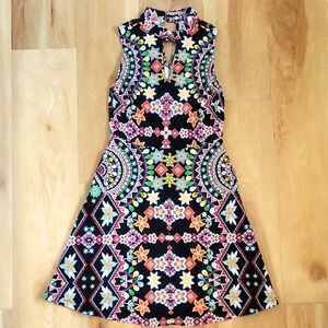 Kaleidscope Keyhole dress With Pockets Sz XS